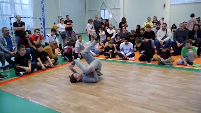 отбор 14-15 Фантом vs Миксми vs Яр - брейкданс чемпионат г.Королев смотреть онлайн