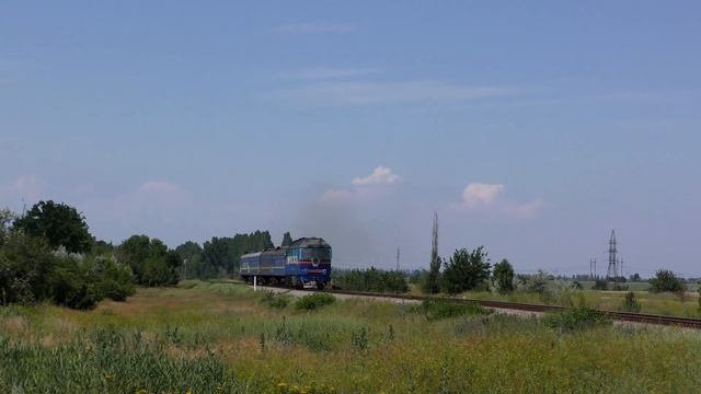Погоня за поездом Каховское Море - Днепрорудное и то, что из этого получилось. Diesel ? TEP70-0060 смотреть онлайн