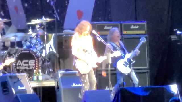 Ace Frehley "Shock Me" смотреть онлайн