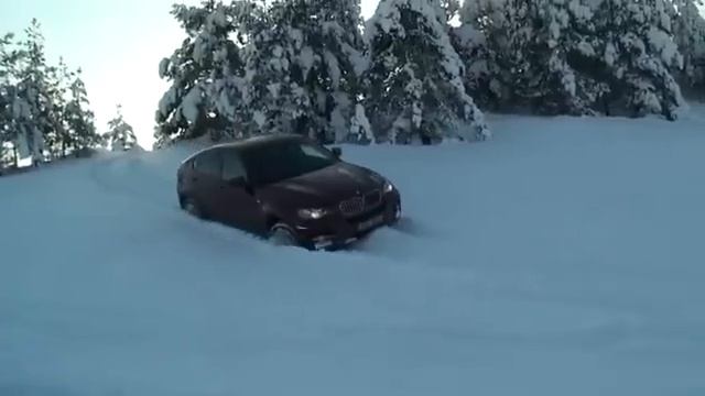 Ползет по снегу.flv смотреть онлайн
