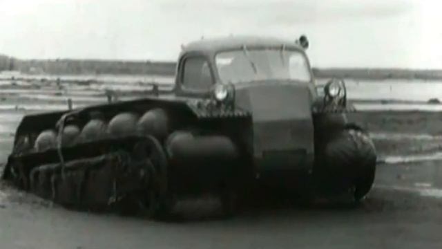 ВЕЗДЕХОД ПКЦ 1 – ЕМУ НЕ НУЖНА ДОРОГА! СЕКРЕТНЫЙ ЗИЛ НА ПНЕВМОТКАХ С ВПЕЧАТЛЯЮЩИМ «АППЕТИТОМ»! смотреть онлайн