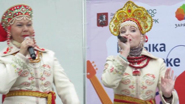 Фестиваль"Музыка в парке" г.Москва, Зарядье, Фолк-группа "Диковина" № 10 "Оженывся мий миленький" смотреть онлайн