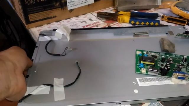 Monitor Lg Piscando, Liga e Desliga, Veja a Solução! смотреть онлайн