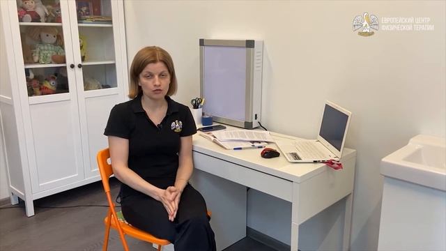 Учим ребенка преодолевать препятствия. Пытаемся встать! Стимуляция ребенка 9м смотреть онлайн