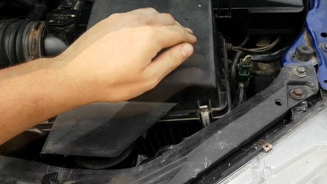 Mazda 6 gg. Замена масла и фильтров (салонного, воздушного и масляного) смотреть онлайн