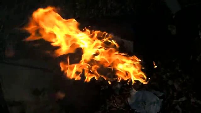 Танцы у костра.AVI смотреть онлайн