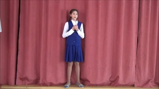 Страна читающая — Ангелина Искендерова читает "Послушайте!" В. В. Маяковского смотреть онлайн