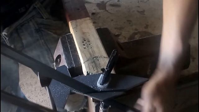 Making "The Last Romance" push dagger - part 1. смотреть онлайн