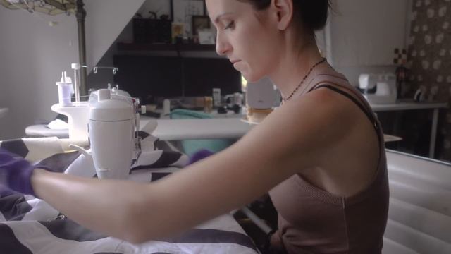 A TALE OF MANY QUILTS (And a Scrappy Knitting Cast On) смотреть онлайн