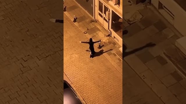 Кто такая Сербская леди?? Мы её встретили!? Serbian dancing lady #сербскаяледи #serbiandancinglady смотреть онлайн