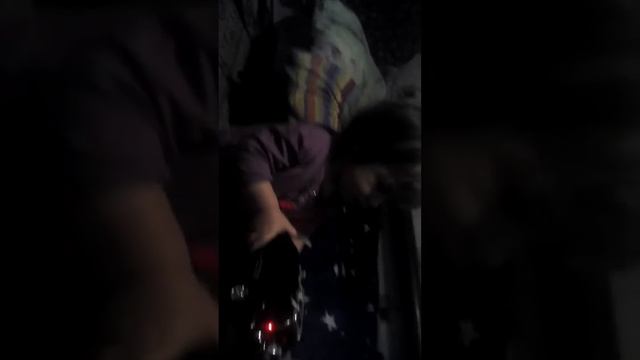 Ребёнок танцует под песню скр скр смотреть онлайн