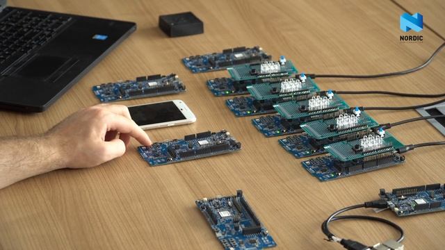 nRF52840 running concurrent Thread and Bluetooth 5 смотреть онлайн
