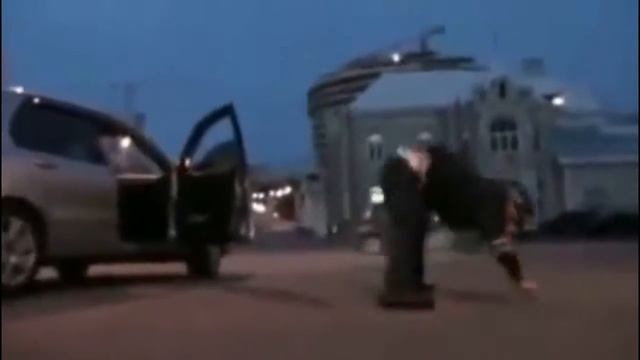 Победитель по жызни (бутылкой в голову) Танцы мусор смотреть онлайн