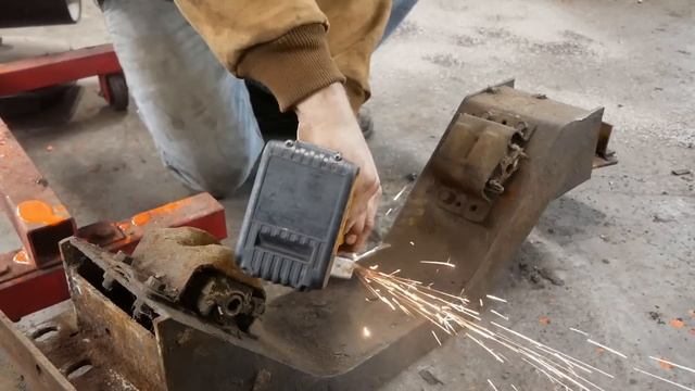 3 Vans Combine Into the ULTIMATE 4X4 Big Block Shaggin' Wagon! смотреть онлайн