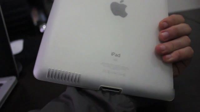 Proteção traseira compatível com Smart Cover para iPad 2, 3 e 4. смотреть онлайн