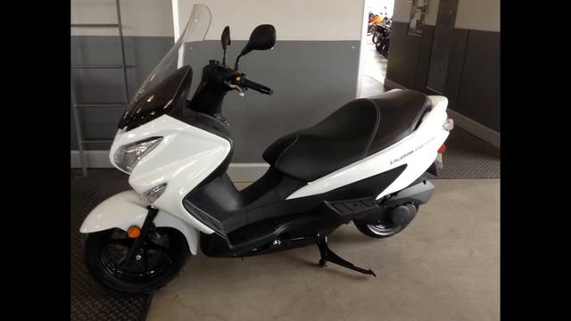 2016 Suzuki Burgman 200 White смотреть онлайн