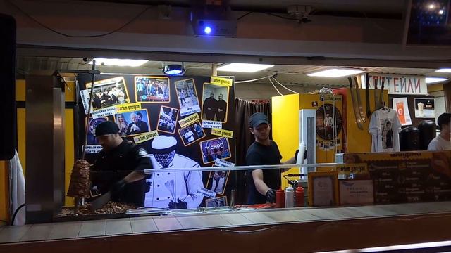 #Анапа Новая АРКА! ВЕЧЕРНЯЯ ЖИЗНЬ КИПИТ! Людей стало меньше! смотреть онлайн