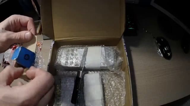 Очень крутая посылка на Новый Год ● Что же там Внутри смотреть онлайн