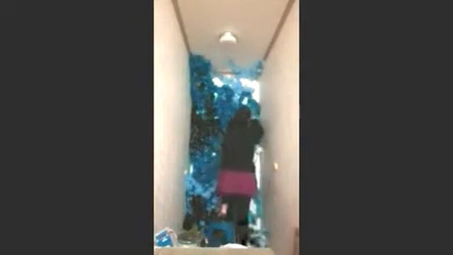 001 IVY FLOWERS смотреть онлайн