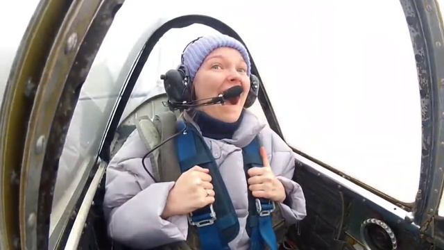 ВЫСШИЙ ПИЛОТАЖ НА ЯК-52 или Как выглядят перегрузки 4g смотреть онлайн