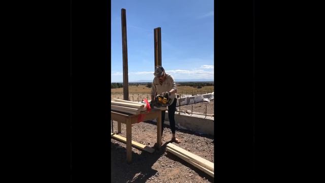 Passive Solar Straw Bale Build: The 1st 3 Months in Boomerangs смотреть онлайн