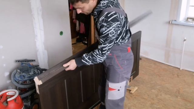 Как своими руками установить петли бабочки на дверь и коробку смотреть онлайн