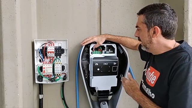 WALLBOX PLUS BMW - INSTALAÇÃO ELÉTRICA - BIFÁSICO 220V - WALL BOX - CARREGADOR BMW - CARRO HÍBRIDO