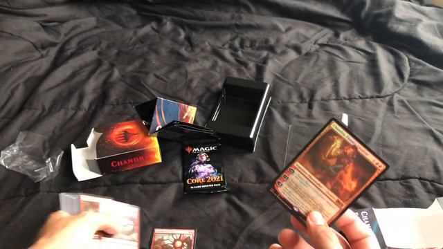 MTG - Unboxing M21 Core Set (Chandra Planeswalker Deck) My First Vídeo In English смотреть онлайн
