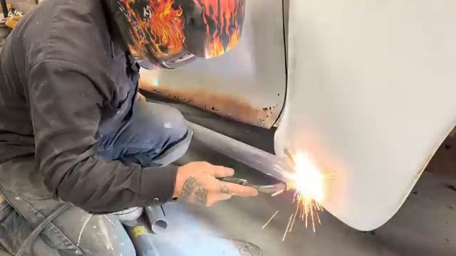 Fabricating running boards out of exhaust pipe on the 1940 Plymouth Coupe | 45 minute demo video смотреть онлайн