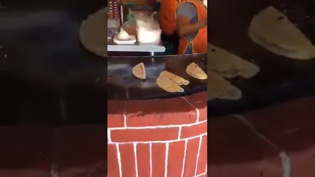 Мексиканская еда, фастфуд /кисадилия бурито и тд ????☝️кто голодный не смотреть? смотреть онлайн