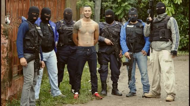 EL CORRIDO DE CABALLO LOCO - LA CEIBA ATLANTIDA (VIDEO OFICIAL) смотреть онлайн