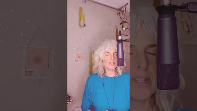 Gayatri Mantra 108x Practice by Hédi Carlee смотреть онлайн