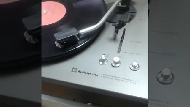 ЭлектороПроигрователь РАДИОТЕХНИКА ЭП-101-СТЕРЕО смотреть онлайн