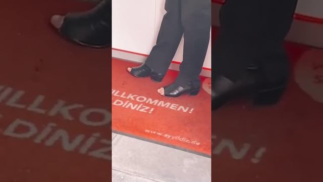 вырядился. mp4 смотреть онлайн