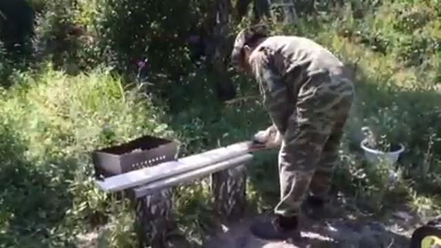 Соседка несла их выбросить.Забрали и сделали скамейку. смотреть онлайн