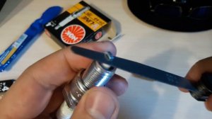 Свечи зажигания ,выставляем зазор для газа