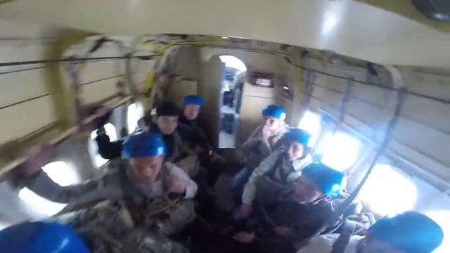 первый прыжок с парашютом. смотреть онлайн