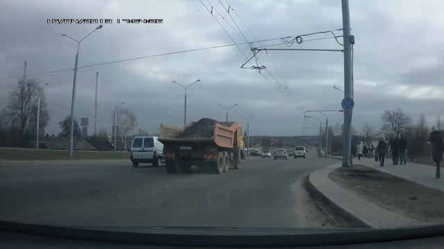 Так возят щебень в Гродно смотреть онлайн