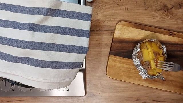 Крошка картошка в домашних условиях \ картофель запечённый на сковороде. смотреть онлайн