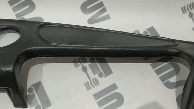 Накладка пластиковая на панель приборов Нива 2121