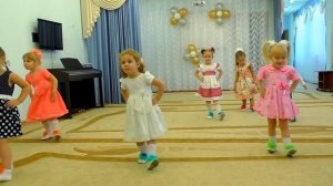 Новогодний Утренник в детском саду ? Веселая песенка в садике про башмачки