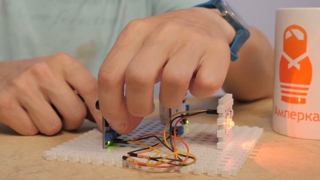 Датчик движения для Arduino и Iskra. Железки Амперки смотреть онлайн