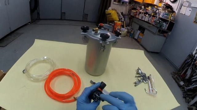 Краскораспылитель с 5 литровым бачком - отличный вариант для покраски больших поверхностей. смотреть онлайн