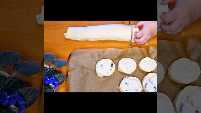 ☕️???ТВОРОЖНЫЕ БУЛОЧКИ С ИЗЮМОМ.Булочки к чаю.☕️??Kəsmikli,kişmişli bulka?☕️?? смотреть онлайн