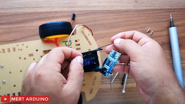 How to make Arduino Obstacle Avoiding Robot Car | Under $20 смотреть онлайн