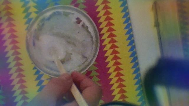 Два лизуна из двух ингредиентов. И из крахмала