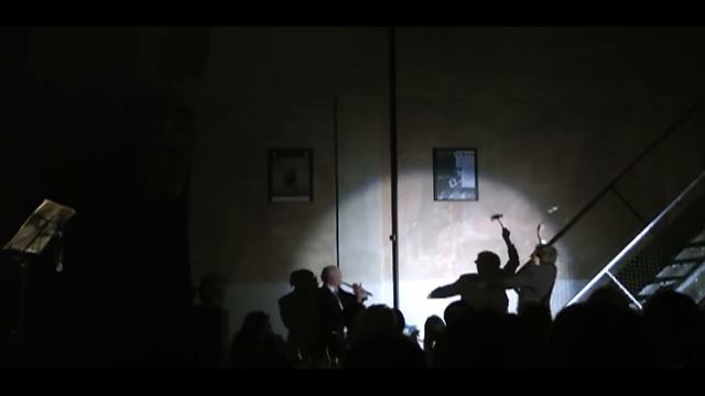 2 Guys 1 Flute & 1 fly swatter | "vol du bourdon" "Flight of the Bumble Bee" R.Korsakov смотреть онлайн