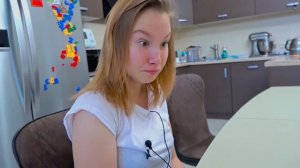 Света дразнит Богдана // Твиксики