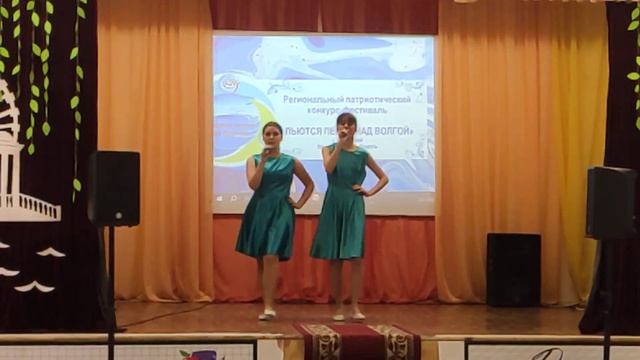 Алеся и Вероника с песней "Птица певчая" смотреть онлайн