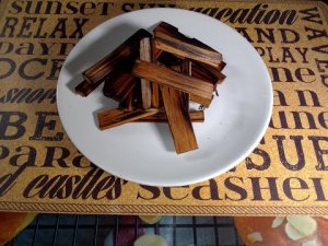 Изумительная настойка на вишнёвой щепе.Технология изготовления вишнёвой, ванильно-карамельной  щепы.